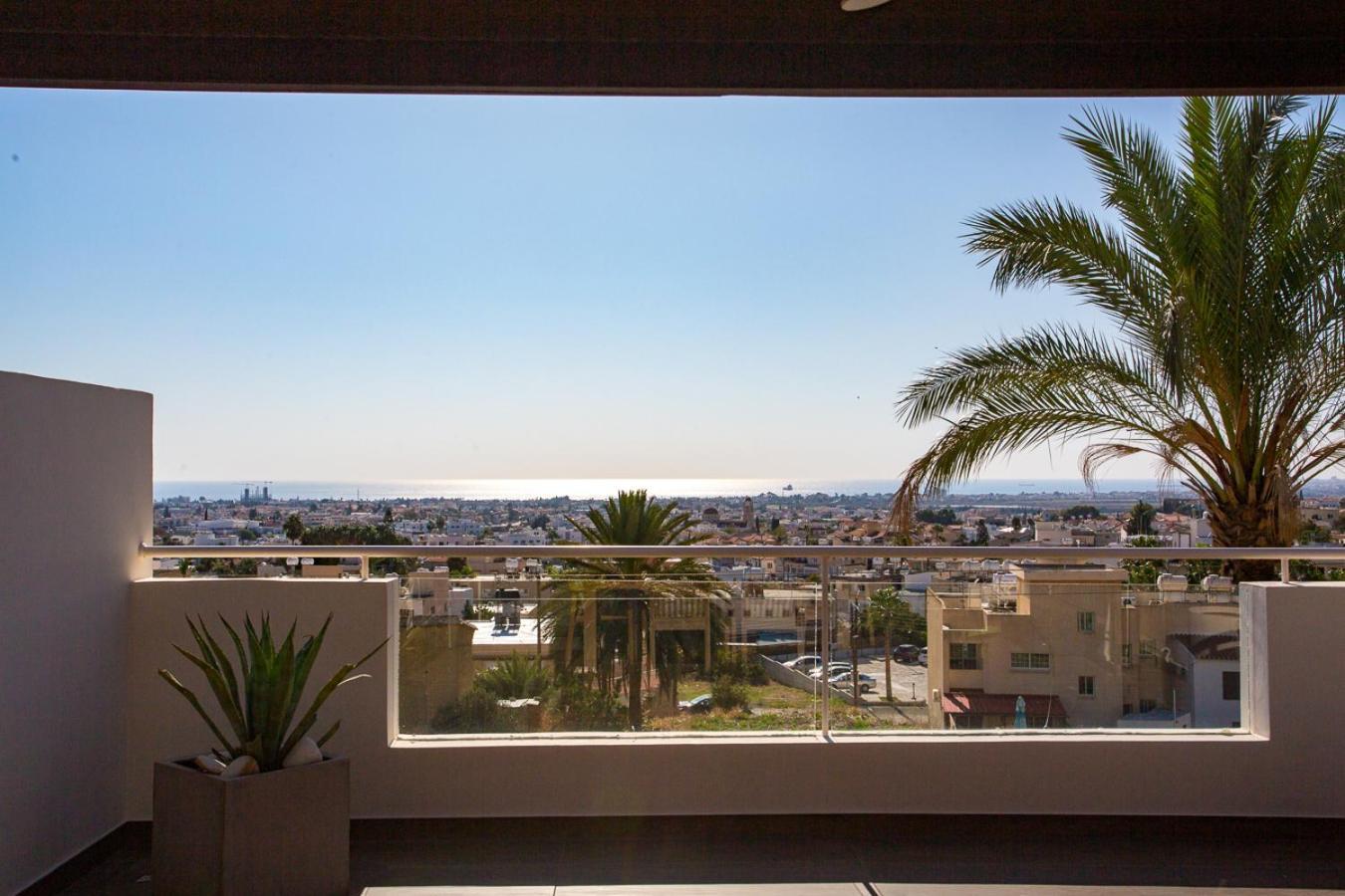 Penthouse Duplex Overlooking The Mediterranean Larnaca Ngoại thất bức ảnh